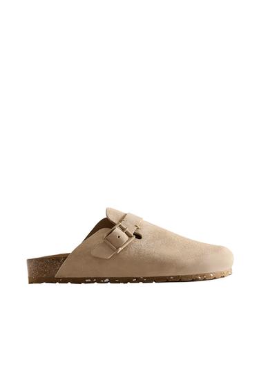 LEATHER CLOGS WITH BUCKLE AND TOPSTITCHING DETAIL - Sand Brown by Zara