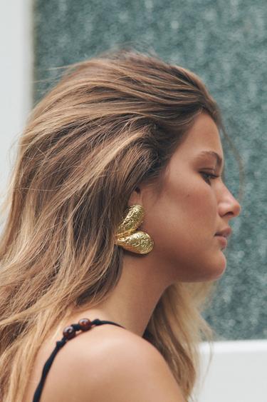 MUSSEL EARRINGS - Golden by Zara - Image 1