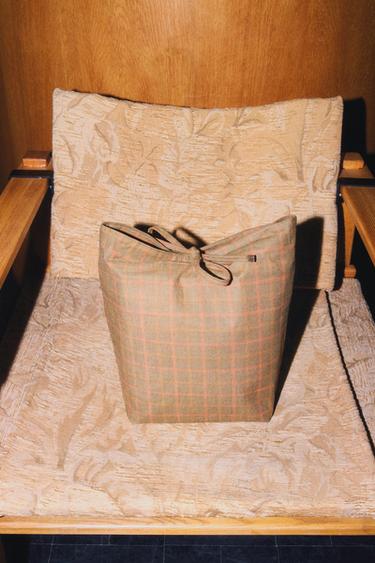 CHECK LINEN AND COTTON PICNIC BAG - Green by Zara