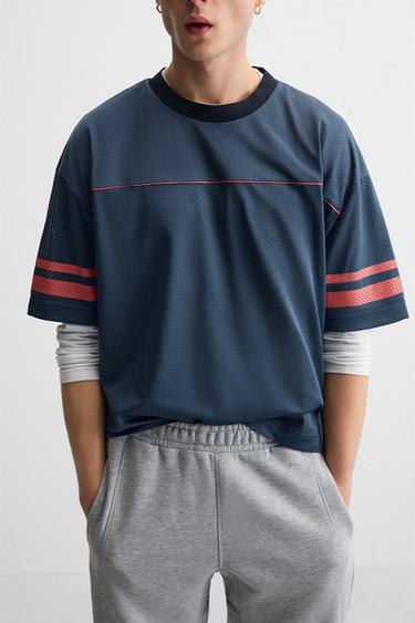 T-SHIRT STRUCTURE OUVERTE VARSITY - Bleu marine de Zara - Image 5