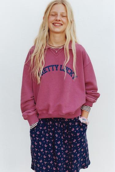 V-NECK POLO COLLAR SWEATSHIRT WITH SLOGAN PRINT - Aubergine by Zara