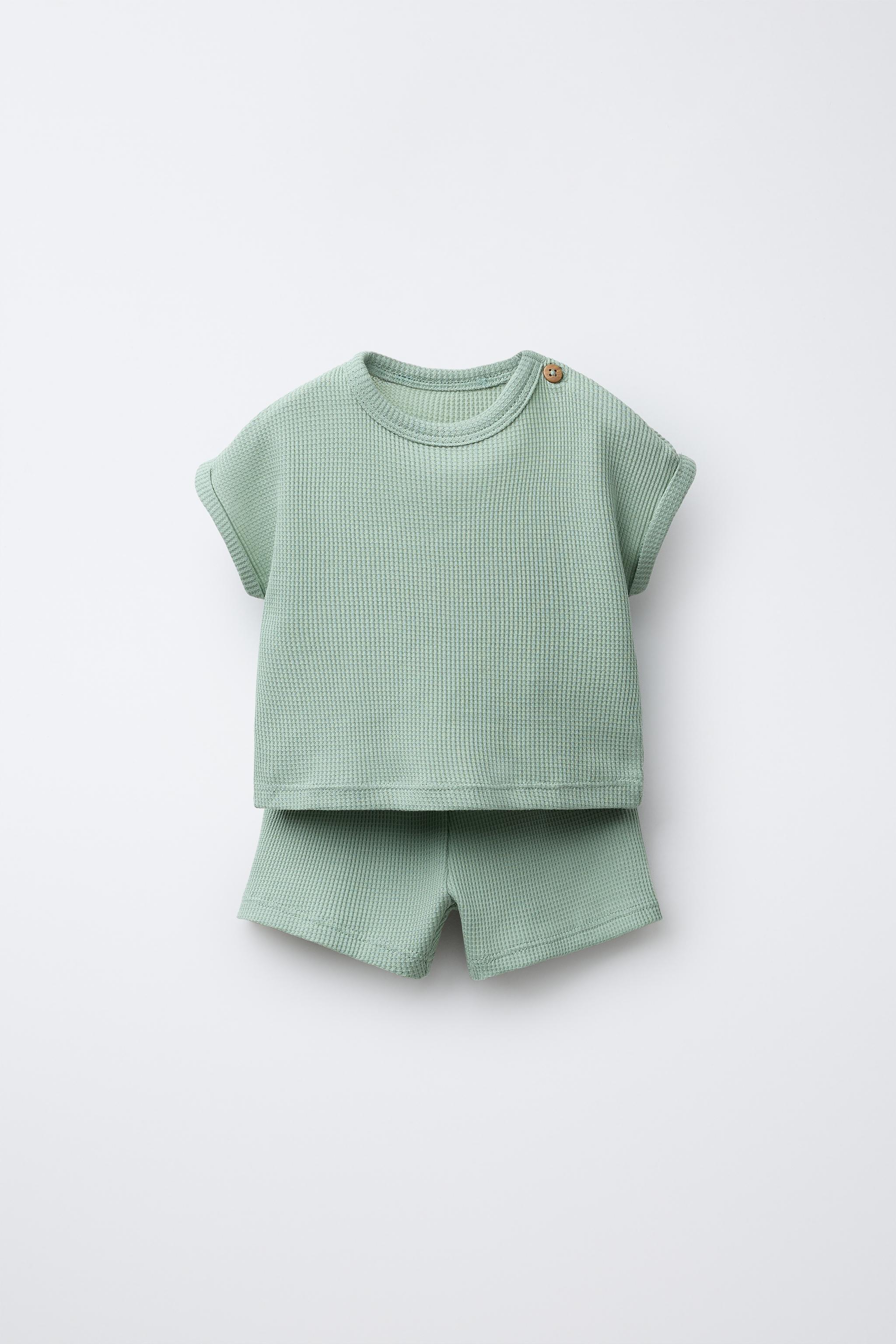 ENSEMBLE T-SHIRT ET BERMUDA GAUFRÉ UNI