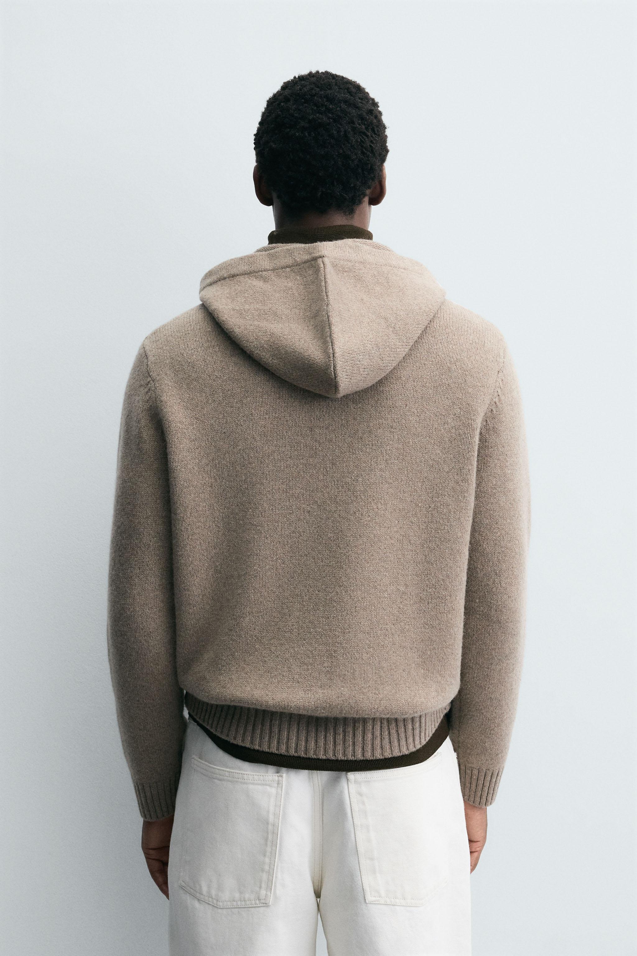100% WOOL HOODED SWEATER