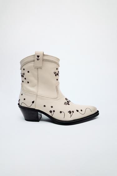 Zara LEATHER EMBROIDERED COWBOY ANKLE BOOTS - white