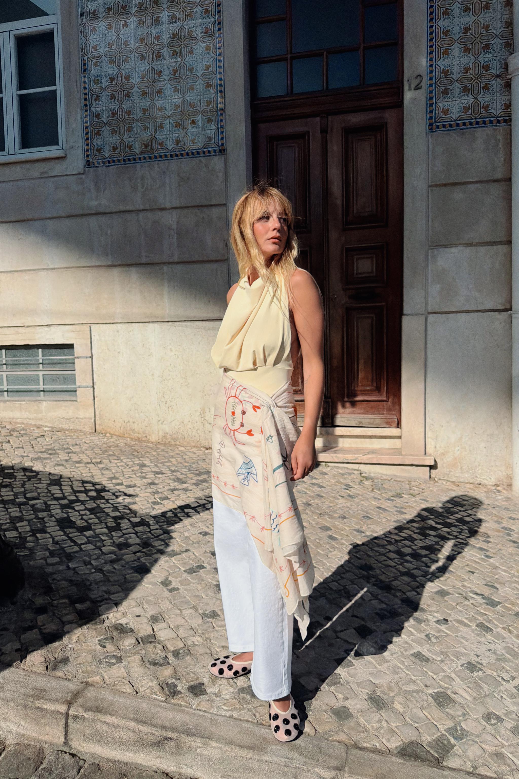 PATTERNED PRINT SCARF — Ecru