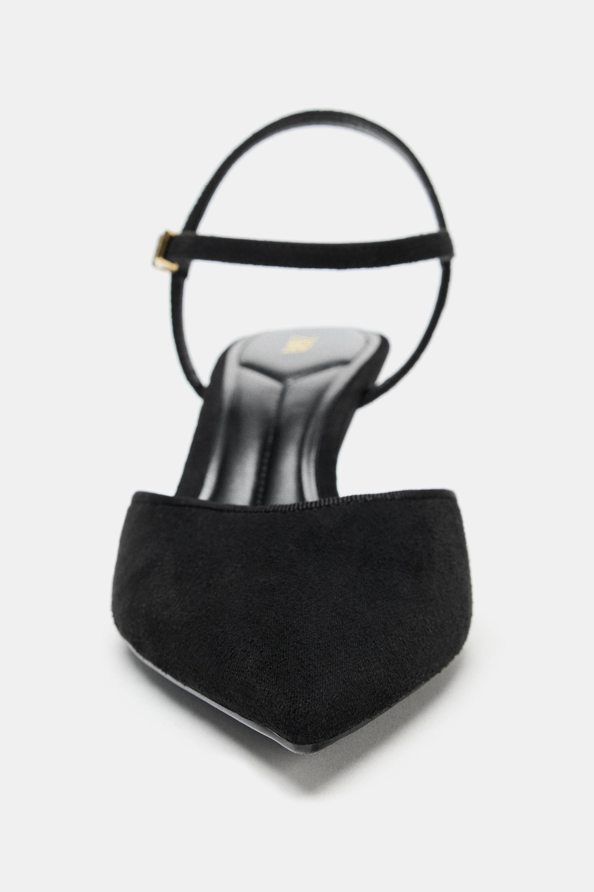 CHAUSSURES À TALONS ET BRIDES ARRIÈRE