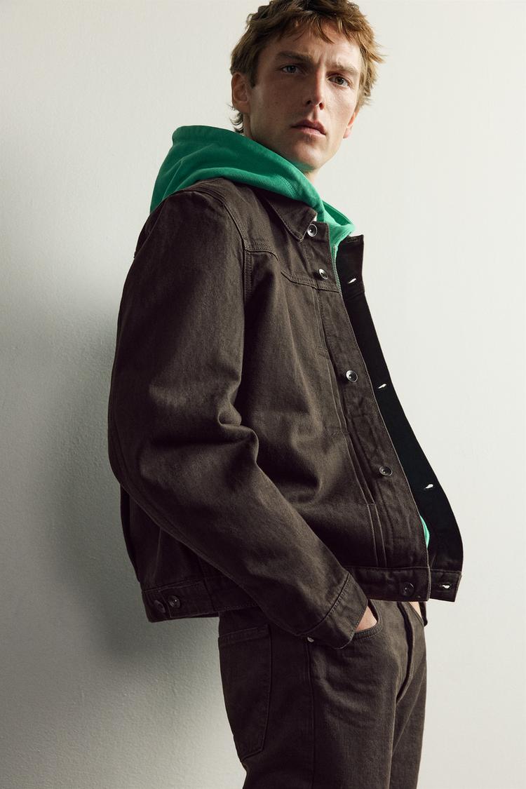 Chaqueta plisada de corte cropped Aaron Levine x Zara 7