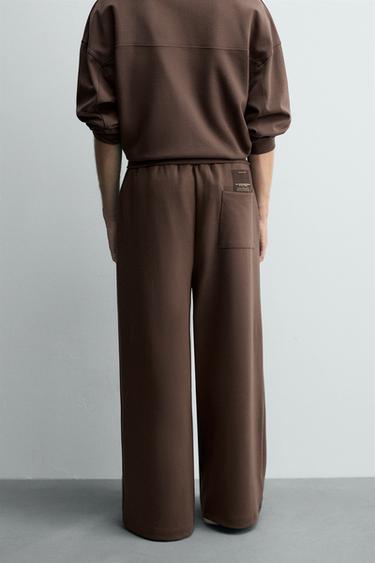 LABEL INTERLOCK TROUSERS - Chocolate de Zara - Image 2