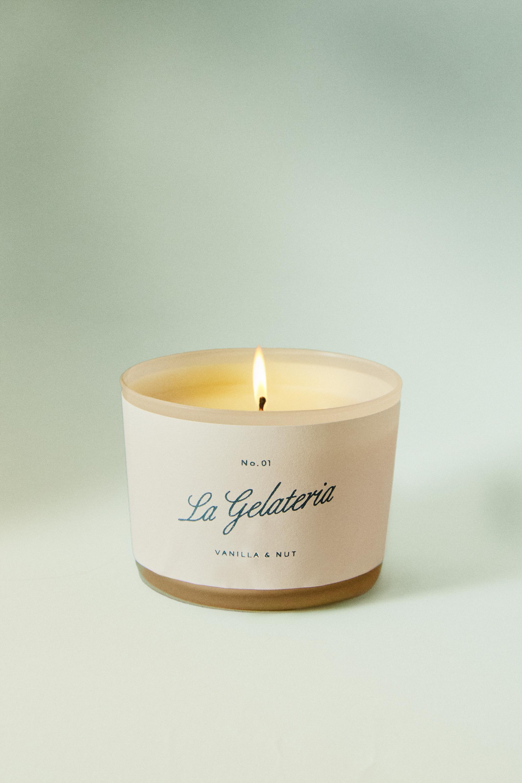 (150 G) VANILLA & NUT SCENTED CANDLE