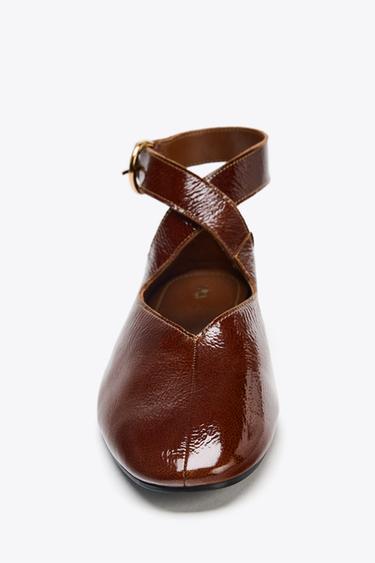 PATENT-EFFECT BALLET FLATS WITH BUCKLE - Brown by Zara - Image 2