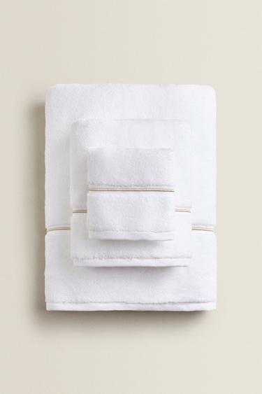 SERVIETTE DE BAIN FESTON BRODÉ - Beige de Zara - Image 2