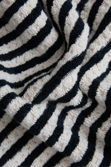 TAPIS DE BAIN RAYURES BICOLORES - Écru / Noir de Zara - Image 3