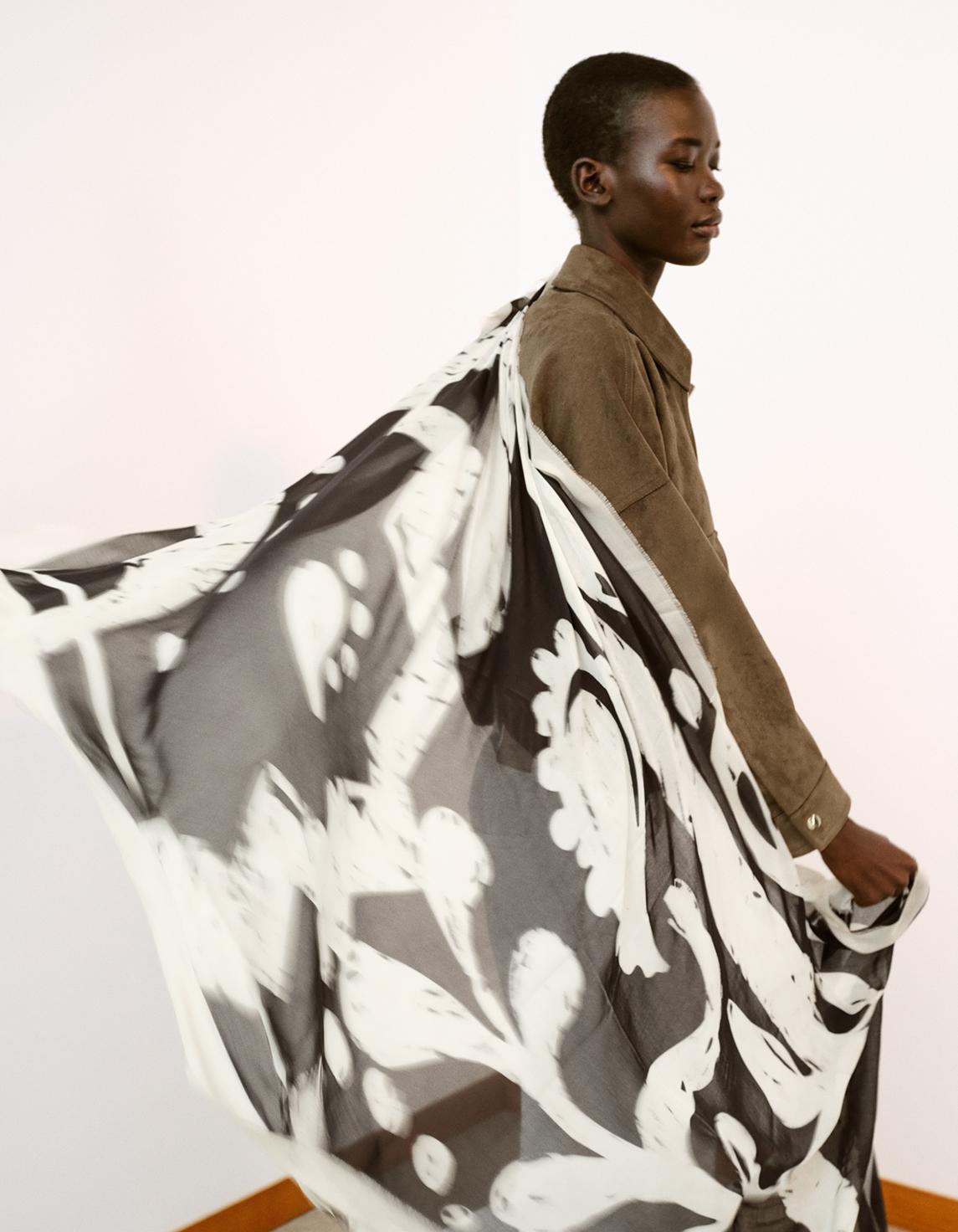 FOULARD IMPRIMÉ FLORAL MÉLANGE MODAL