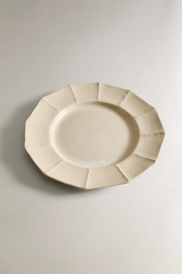 ASSIETTE PLATE GRÈS RELIEF LIGNES CADRE - Sable de Zara - Image 1