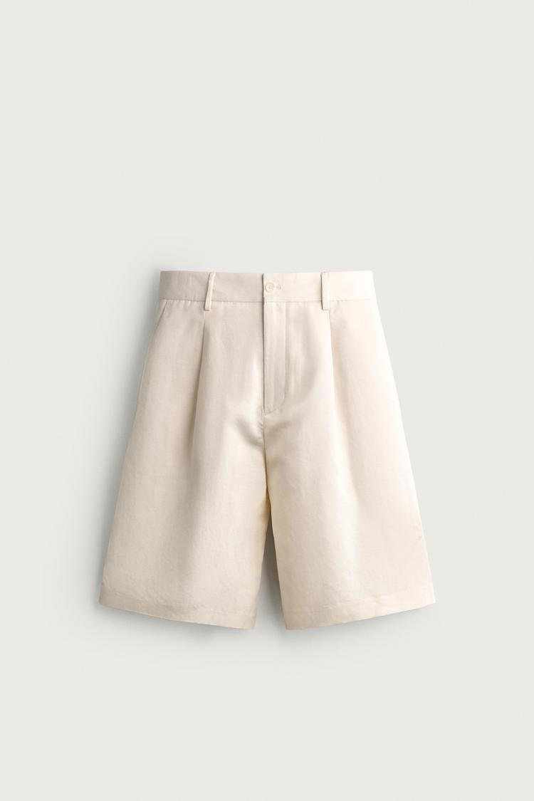 WIDE FIT PLEATED SHORTS — Oyster-white