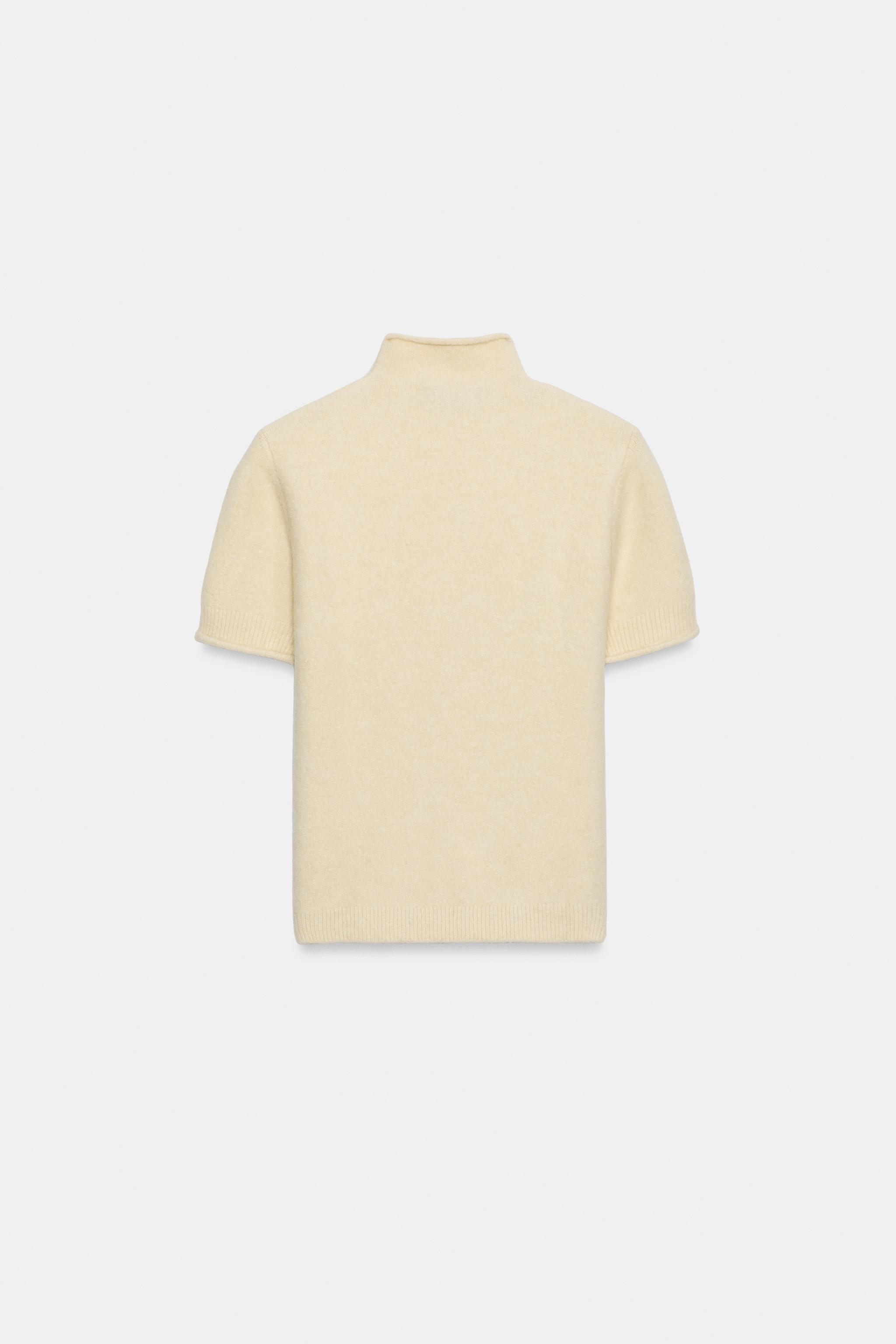 SOFT SHORT SLEEVE KNIT SWEATER