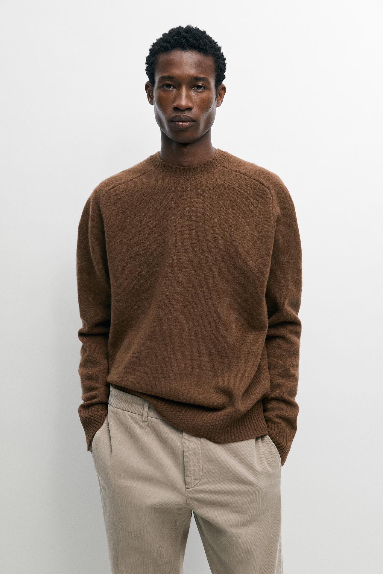 Wool-blend knit sweater with round neck — 782