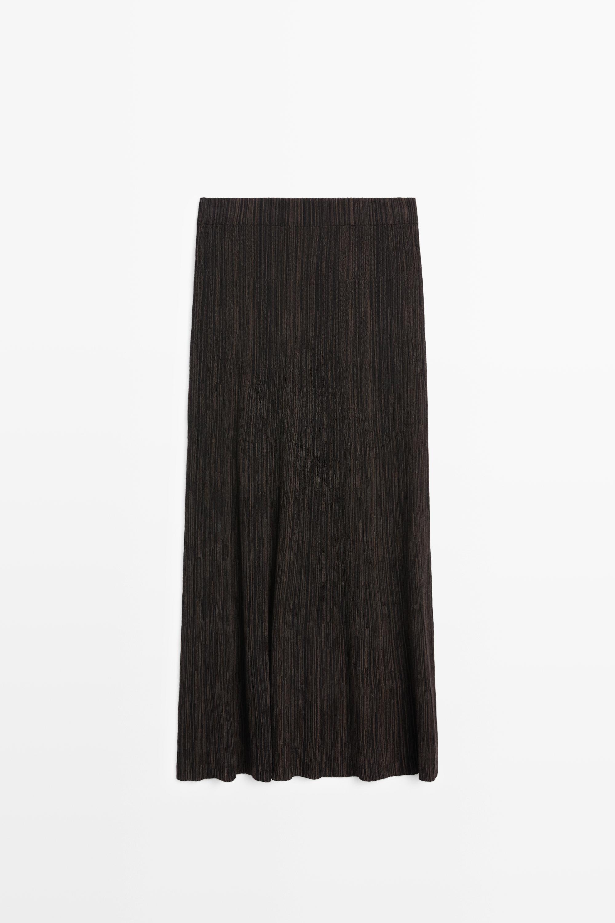 Total look pleated midi skirt with striped detail