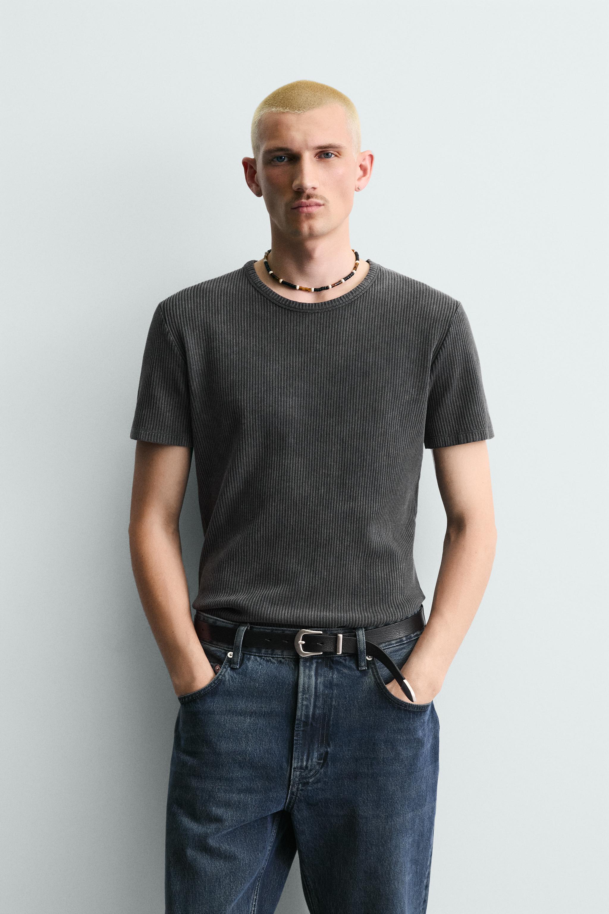 SLIM FIT TEXTURED KNIT T-SHIRT — Faded black