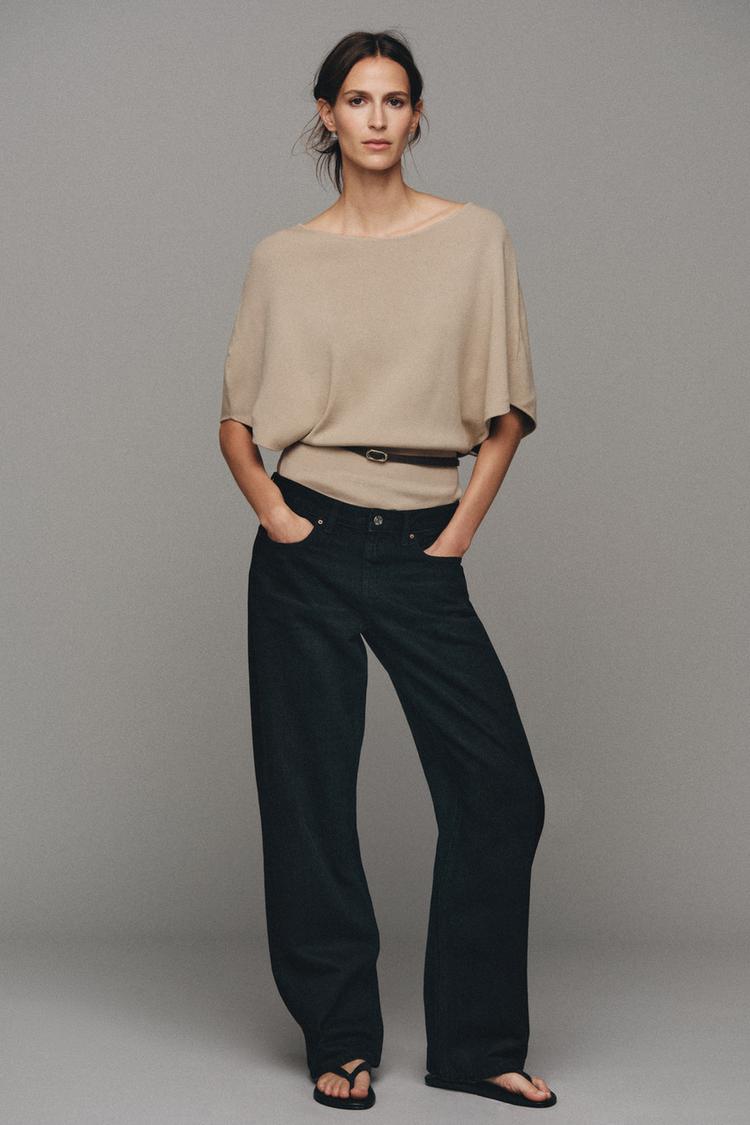 KNIT BELTED TOP