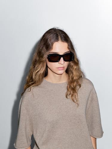 Jersey punto oversize manga corta - Negro oro de Zara