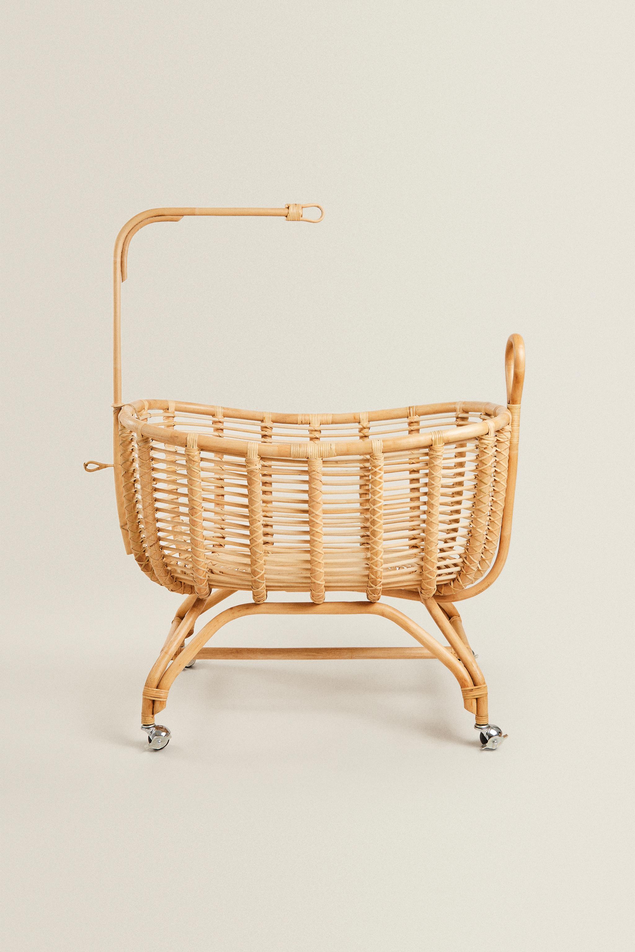 Babykorb aus Rattan mit Rollen - Stilvoll & Praktisch