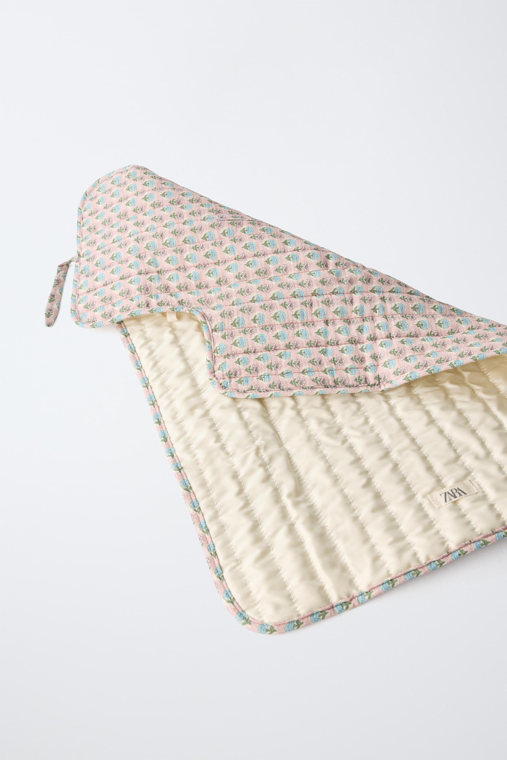 MATELAS À LANGER FLEURS