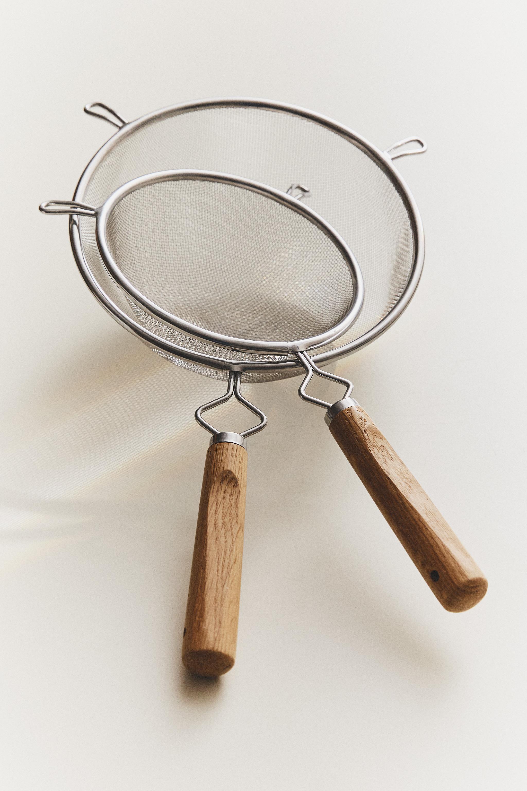 STEEL COLANDER OAK WOOD HANDLE