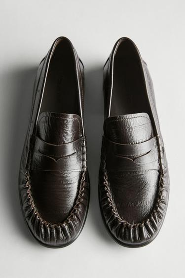 Mocasín piel grabada - Marrón de Zara - Imagen 0