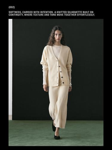 Zara Product image - Golden - Image 0