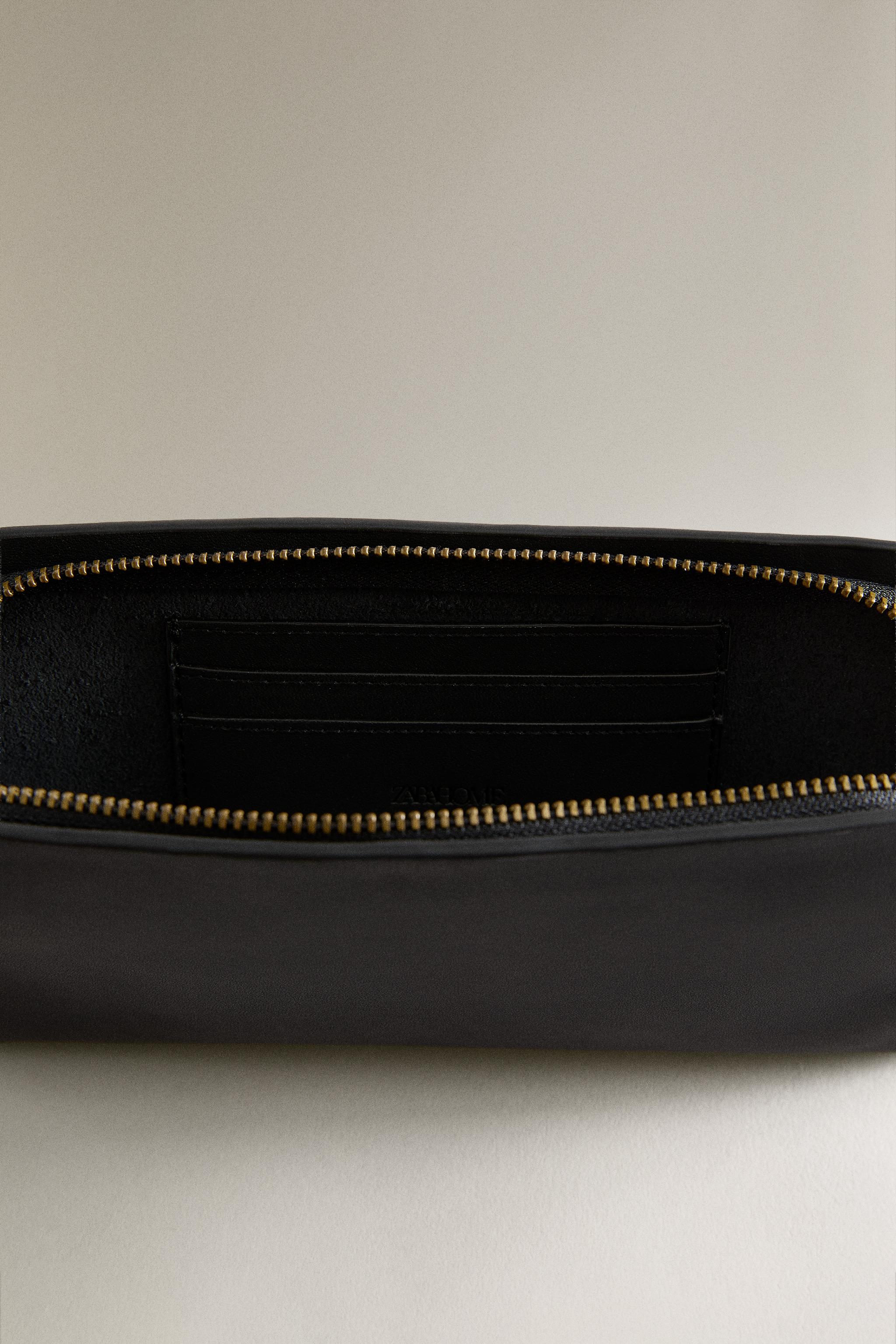 PORTEFEUILLE EN CUIR