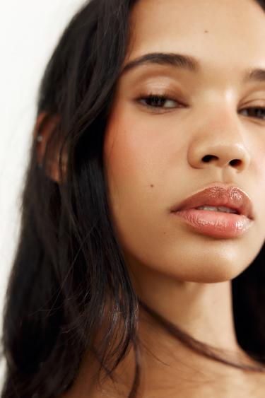 ZARA FIRST FLUSH LIQUID BLUSH - BERRY fra Zara