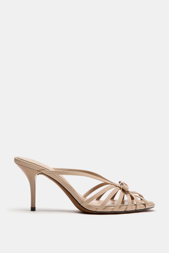 صندل بكعب رفيع وعقدة أمامية - بيج الخاص بـ Zara - صورة 0
