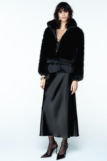 MANTEAU COURT EFFET FOURRURE À COL MONTANT - Noir de Zara