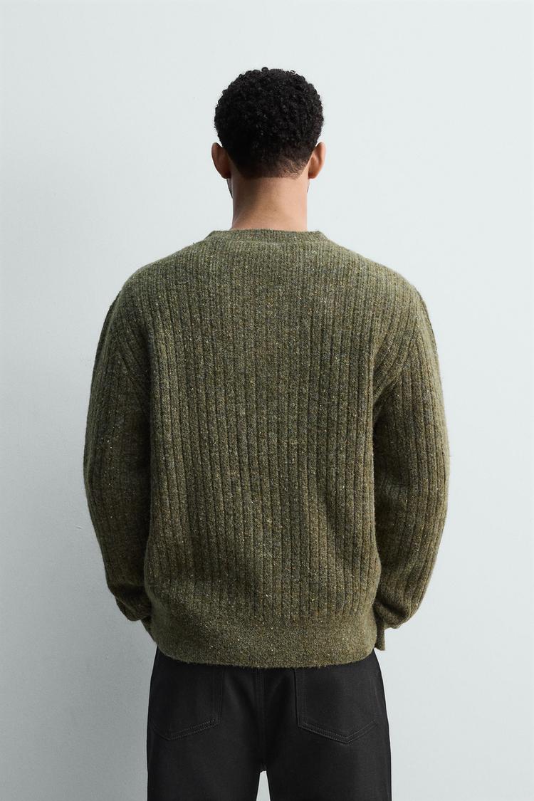 RIBBED BUTTONED JUMPER