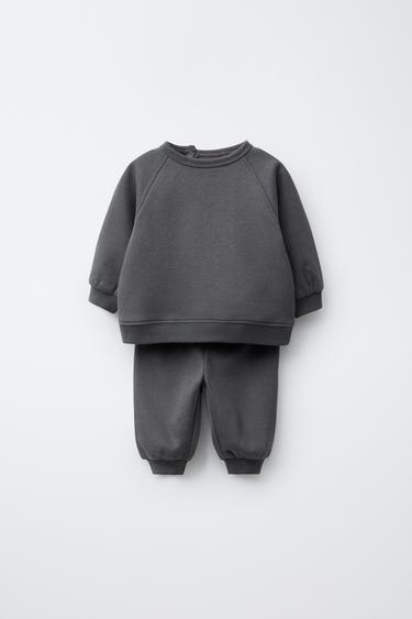 طقم سويت شيرت وبنطلون رياضي ببطانة داخلية مصقولة - رصاصي الخاص بـ Zara