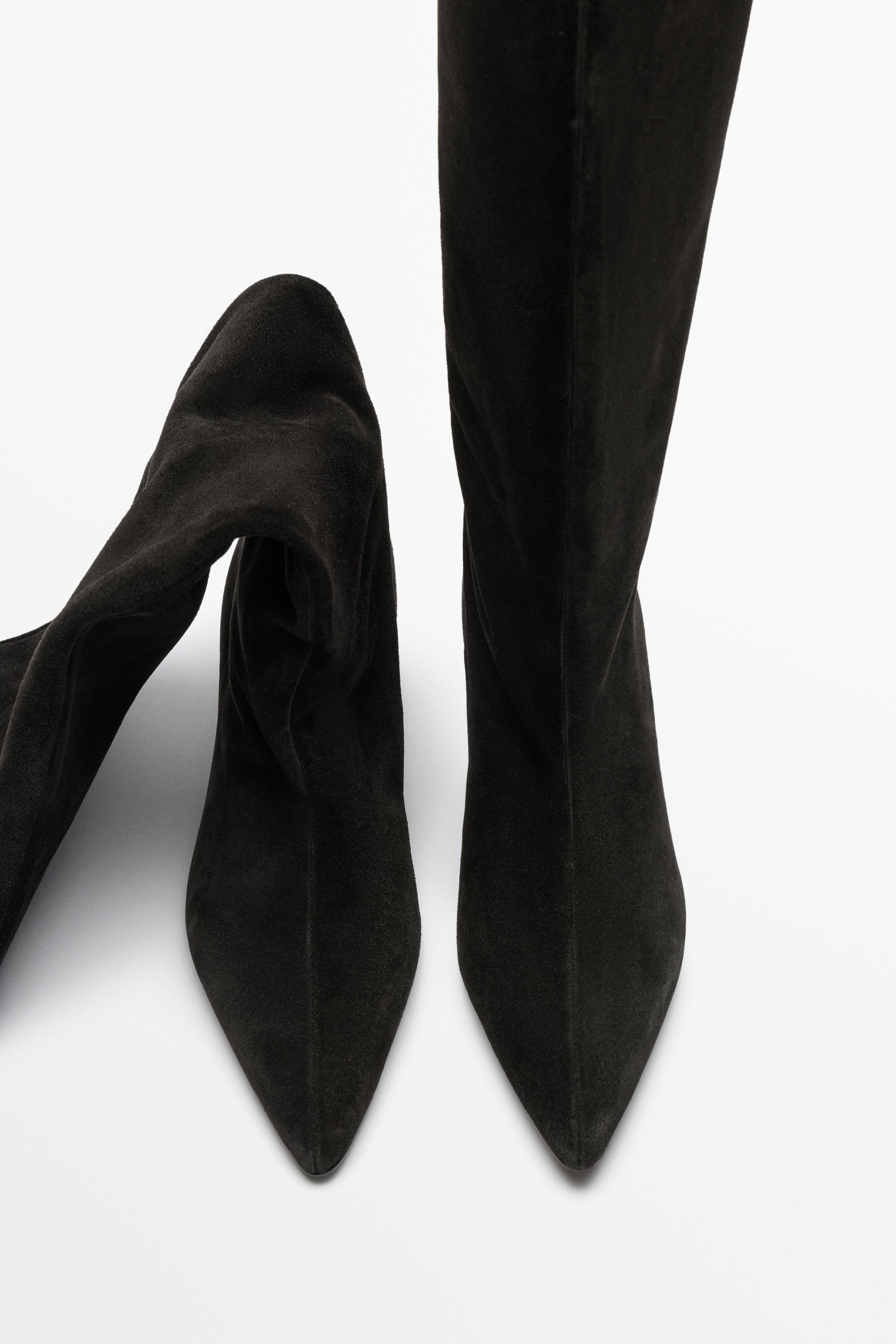 Botte à talon en cuir souple