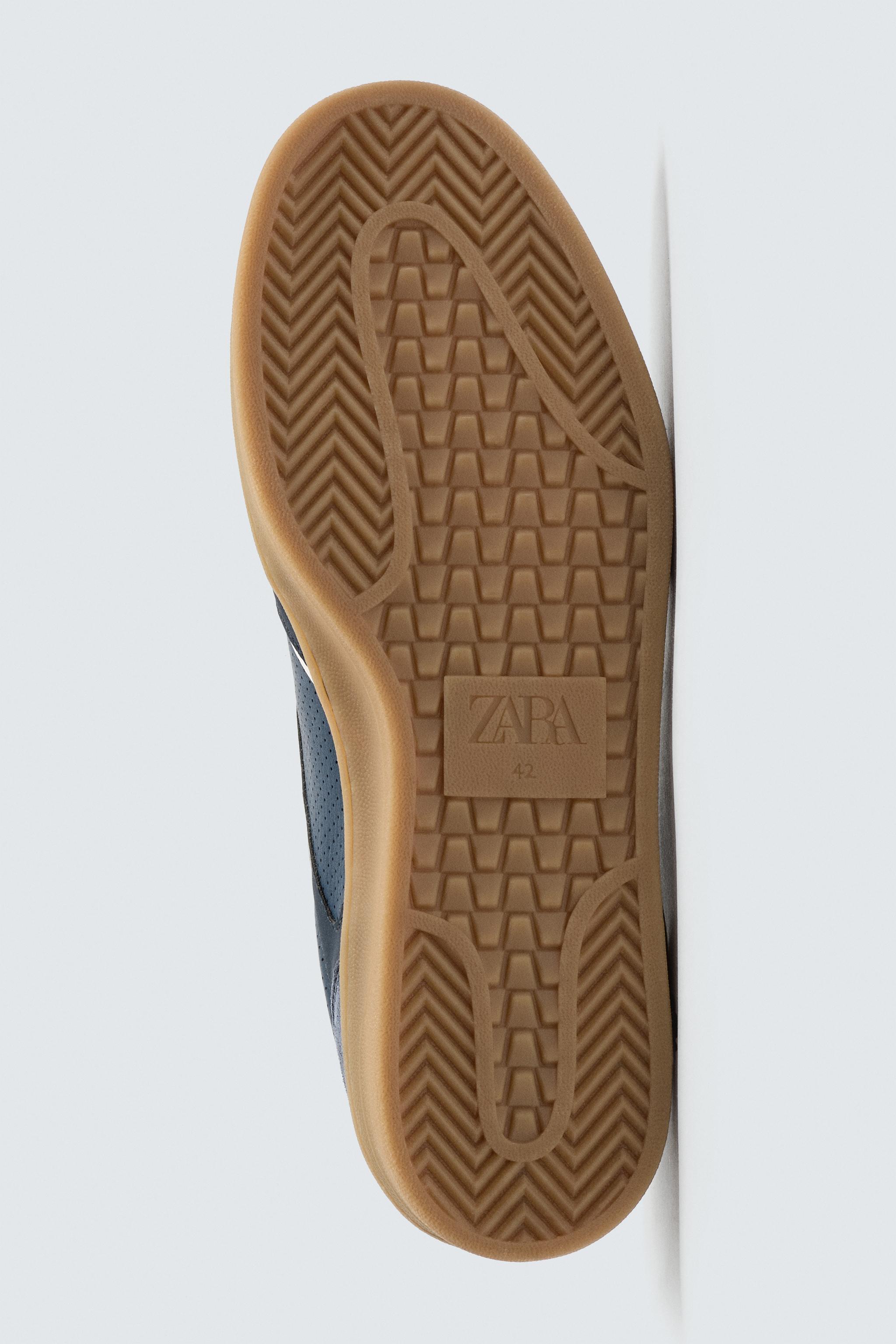 CONTRAST SOLE SNEAKERS