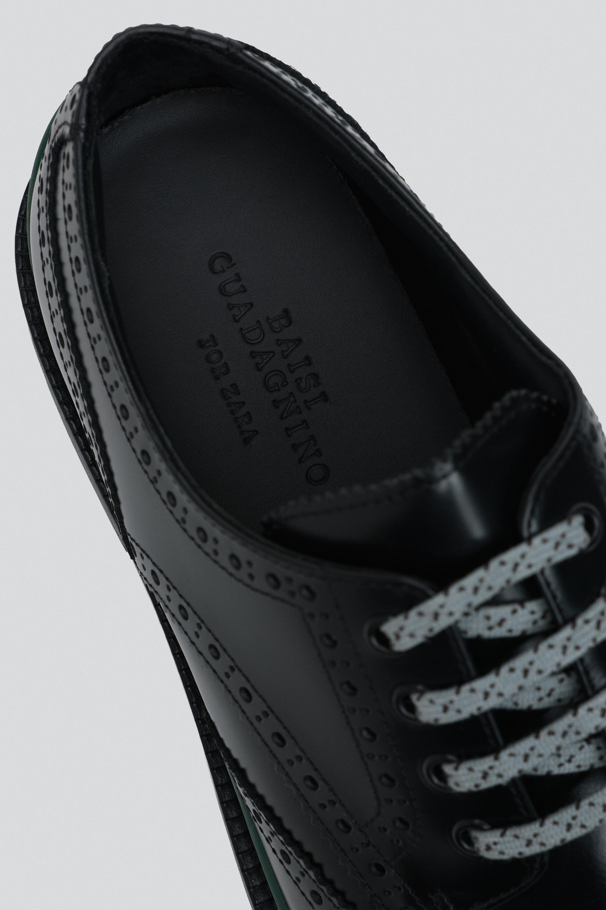 LEATHER BROGUES