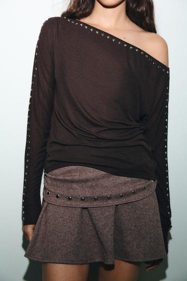 BATWING SLEEVE STUDDED T-SHIRT - Dark brown by Zara