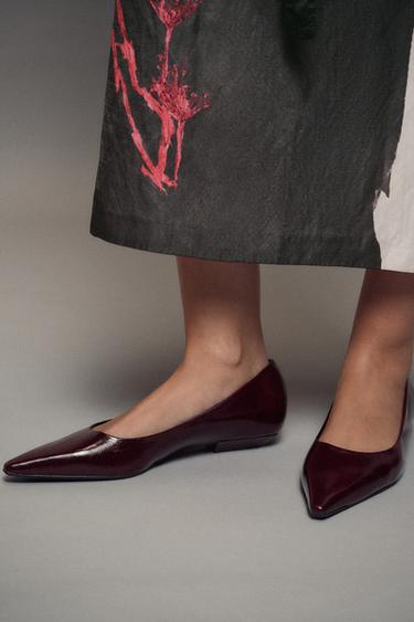 PATENT-EFFECT SHOES — Burgundy Red 2
