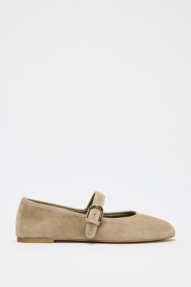 SUÈDE BALLERINA MET BANDJE - Zandbruin van Zara