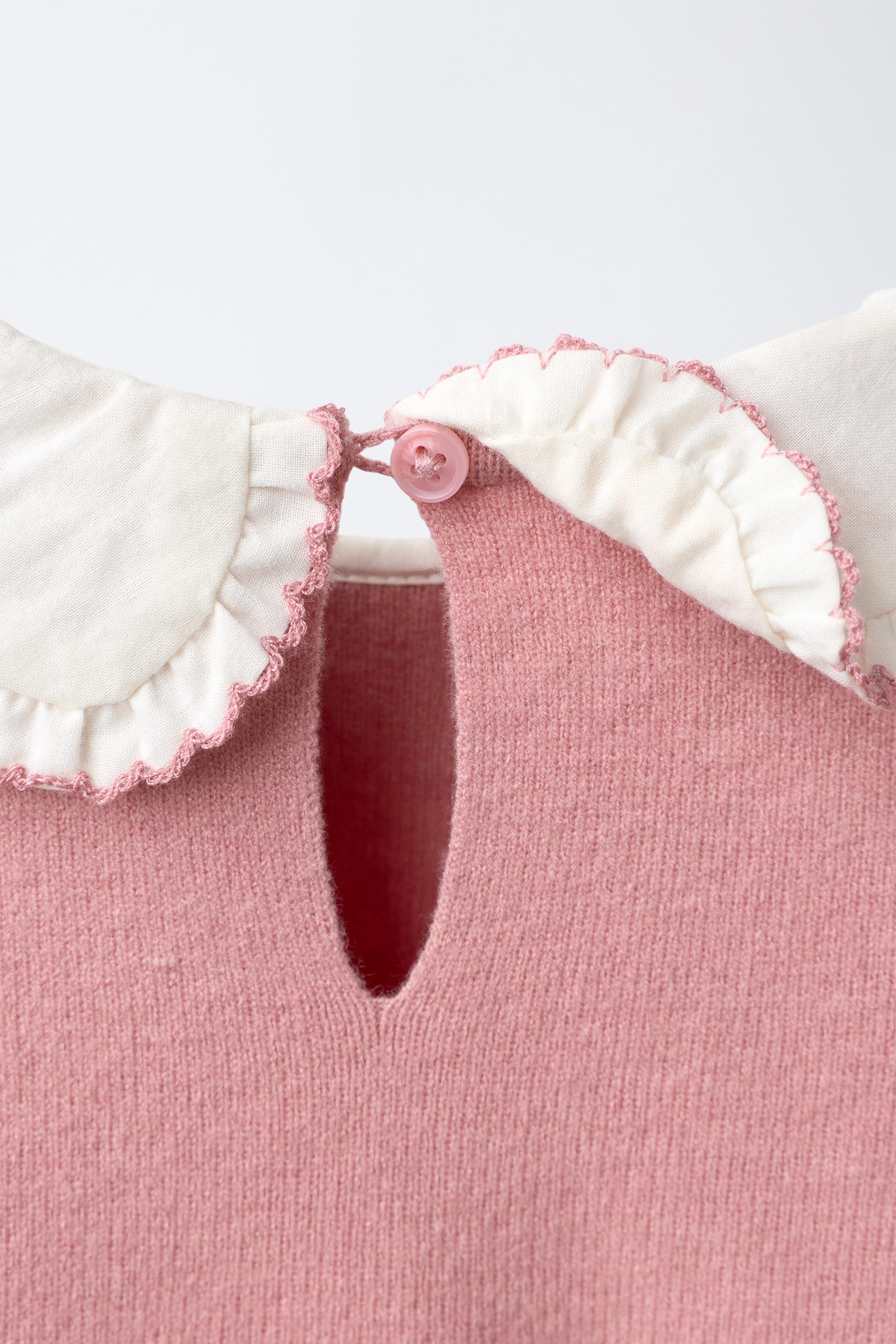 PULL EN MAILLE À COL FLEURS BRODÉES