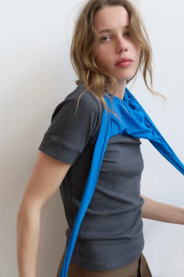 CAMISETA MANGA CORTA - gris antracita de Zara