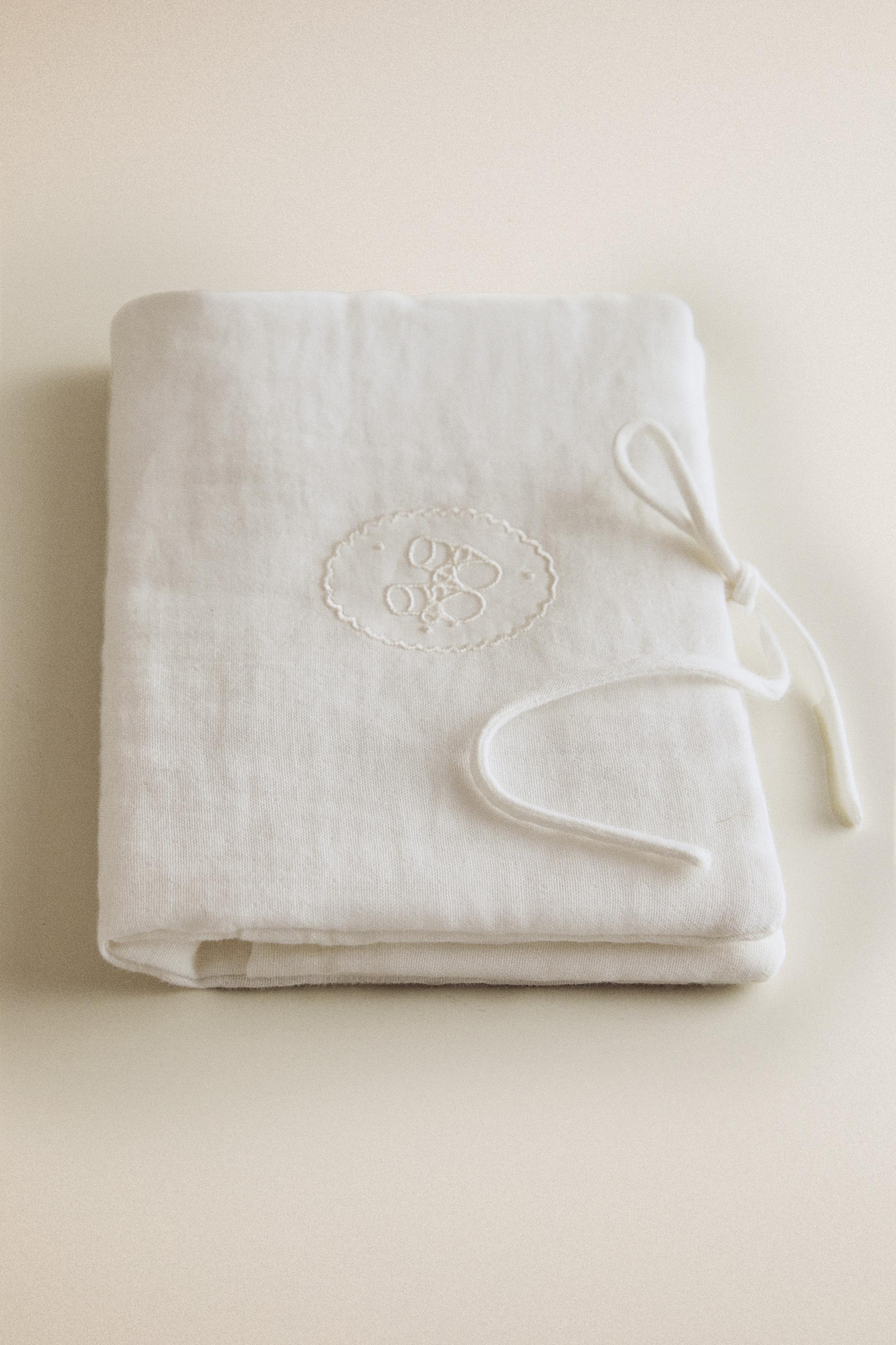 KIDS’ EMBROIDERED BOOTIE BAG