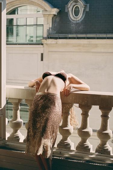 JUPE À PAILLETTES ET DENTELLE - Cuivre de Zara - Image 2