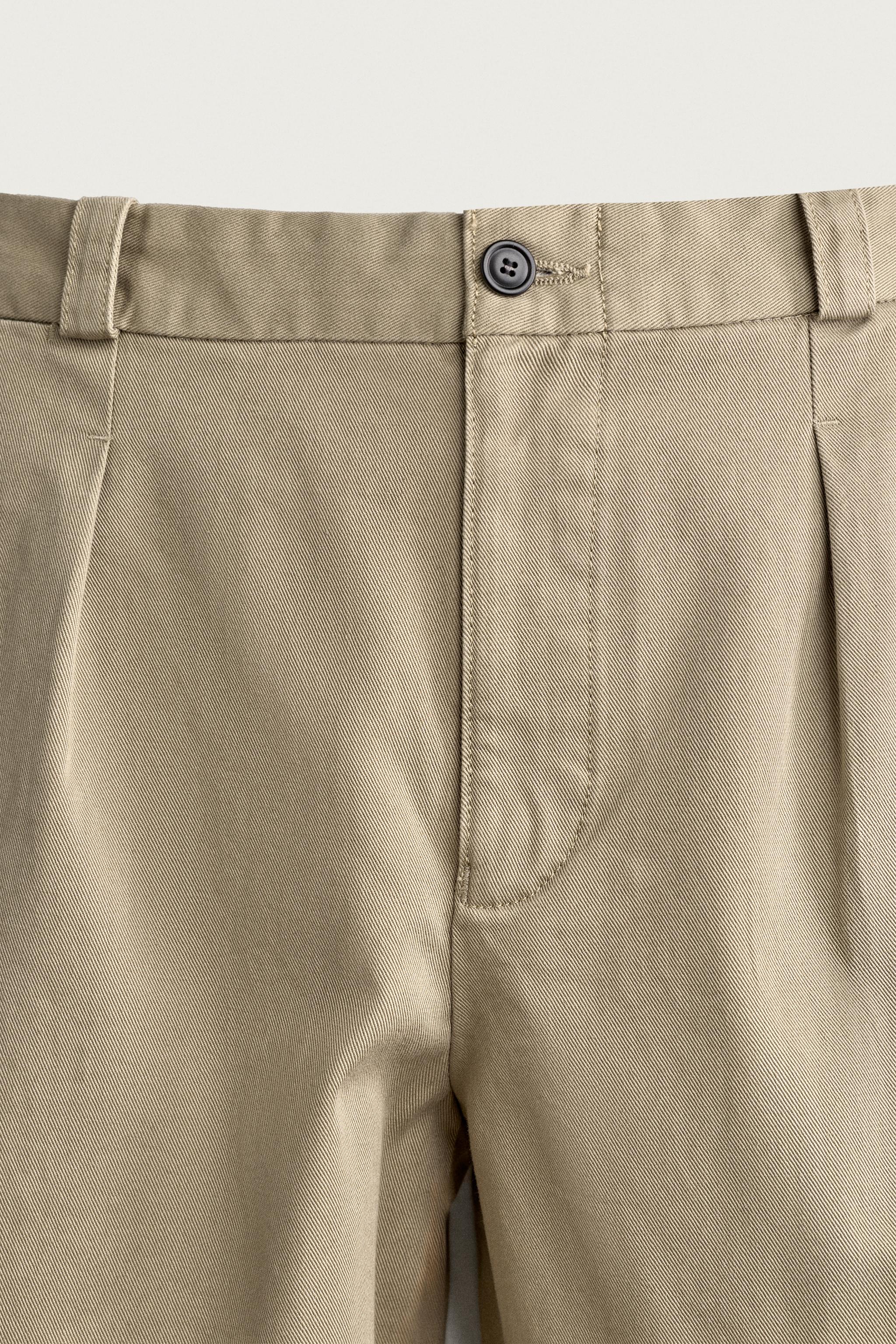 PLEATED STRAIGHT-FIT CHINO PANTS