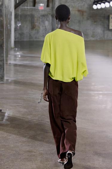 TOP CAPE EN MAILLE UNIE - Citron vert de Zara - Image 2