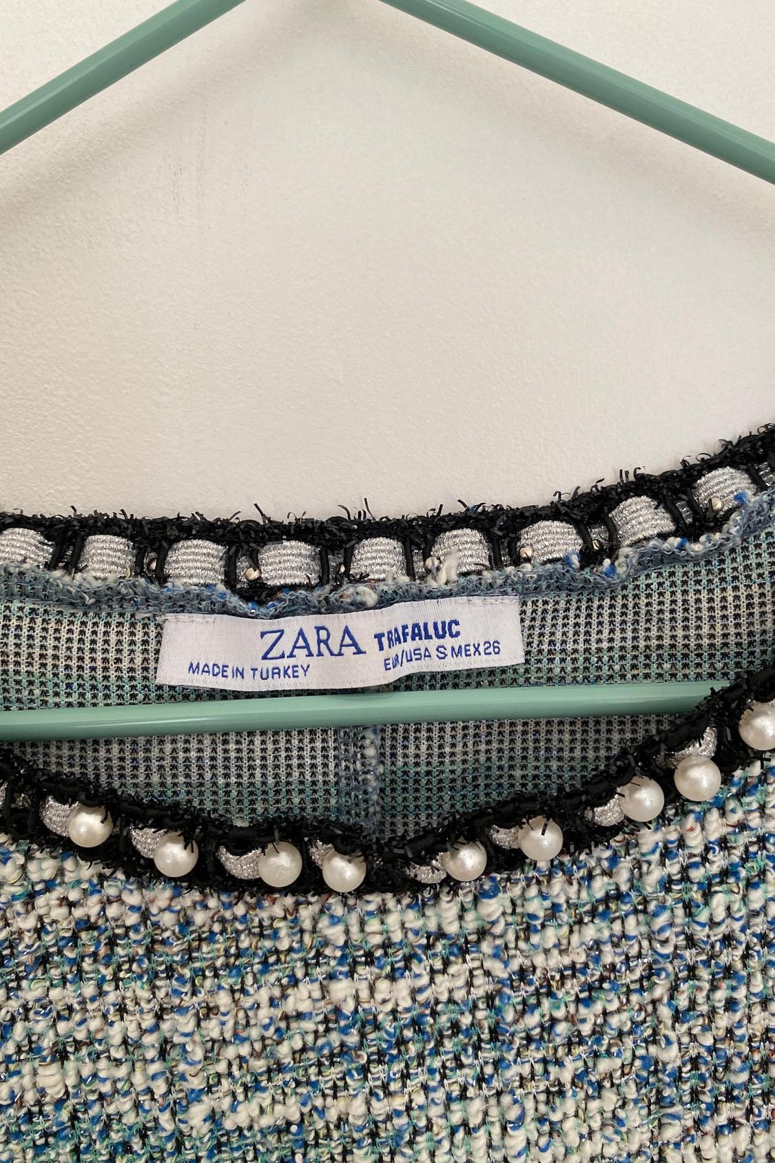 TEXTURED T-SHIRT WITH PEARL BEAD TRIMS - Image 2