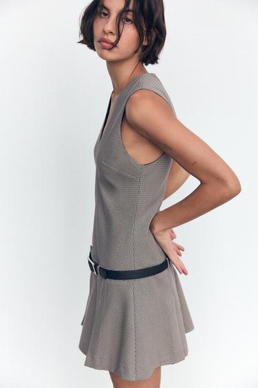 BELTED BOX PLEAT DRESS - bordeaux/ecru by Zara